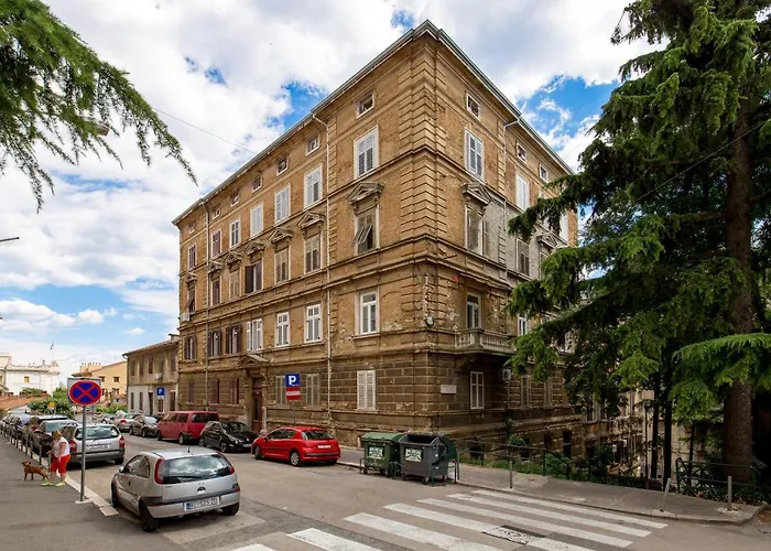 Quiet Center * Fiume