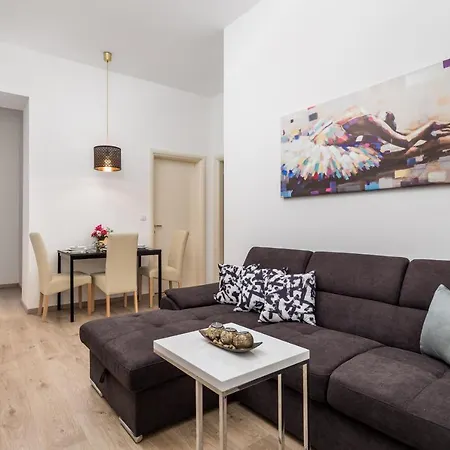 Quiet Center Apartman